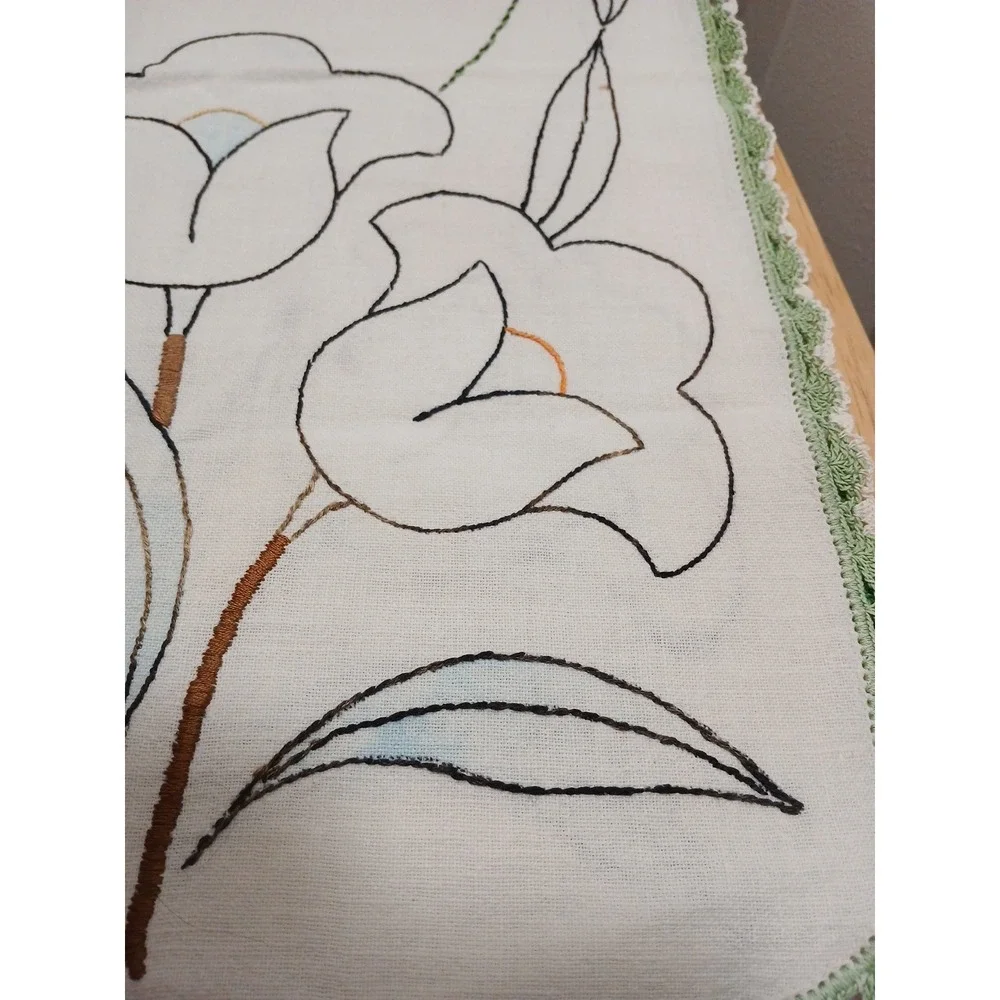 Vintage Hand Embroidered Tulips Table Runner Dresser Scarf Floral Table Decor